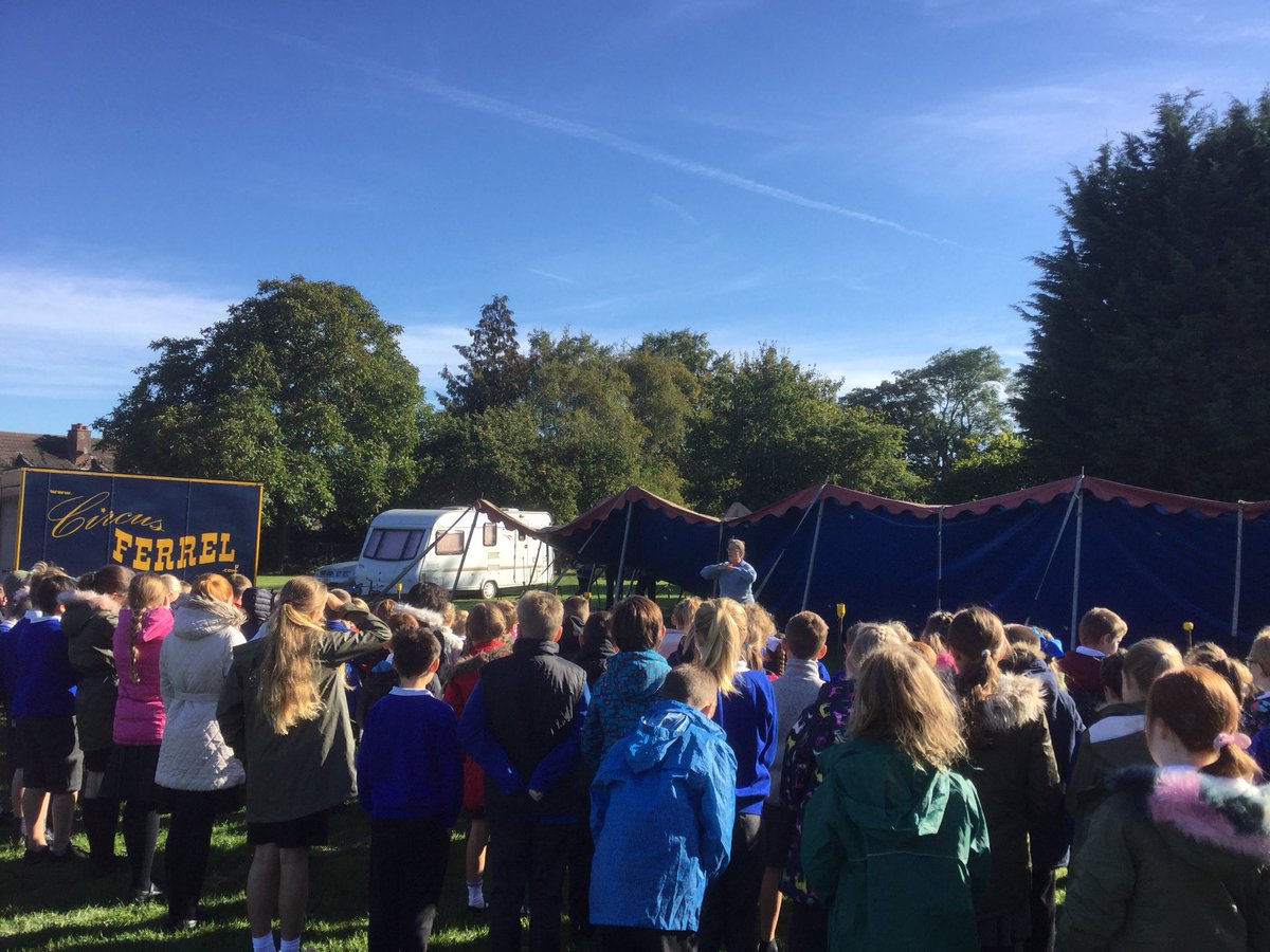 gtellinghamsch's tweet photo. Lots of excitement as Circus Ferrel visit our school for the week! The whole school went out to watch the big top go up 🎪 https://t.co/85NEtPc3Gb