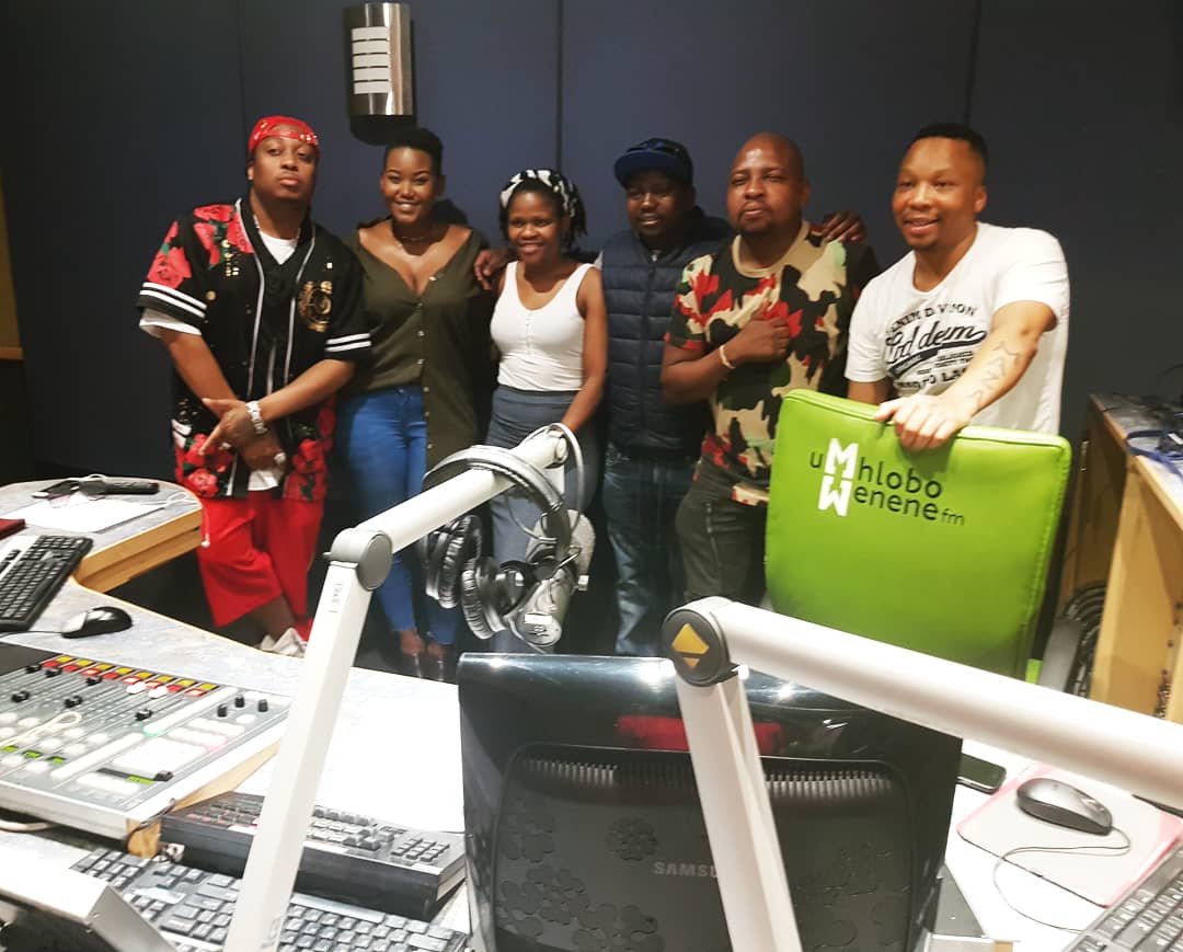 NduShezi's tweet photo. Earlier on @uwfmradio @professorkalawa Thank you for letting us invade your interview 😁😄 #NgthandaWena #properfiles https://t.co/bqXq0LAohp