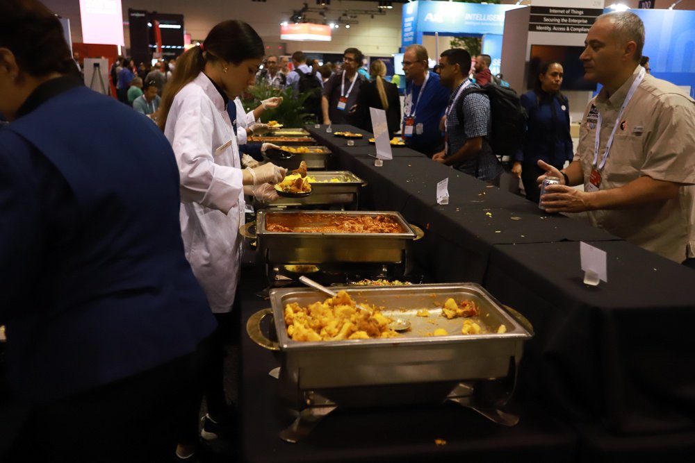 GAPVelocityAI's tweet photo. LIKE if you see yourself; RETWEET with @handle if you recognize somebody -- win $50 Amazon gift card - ENDS 9/28! #MSIgnite #MobilizeNet @ddskier @JohnDBrowne https://t.co/VFx8b8ylbR