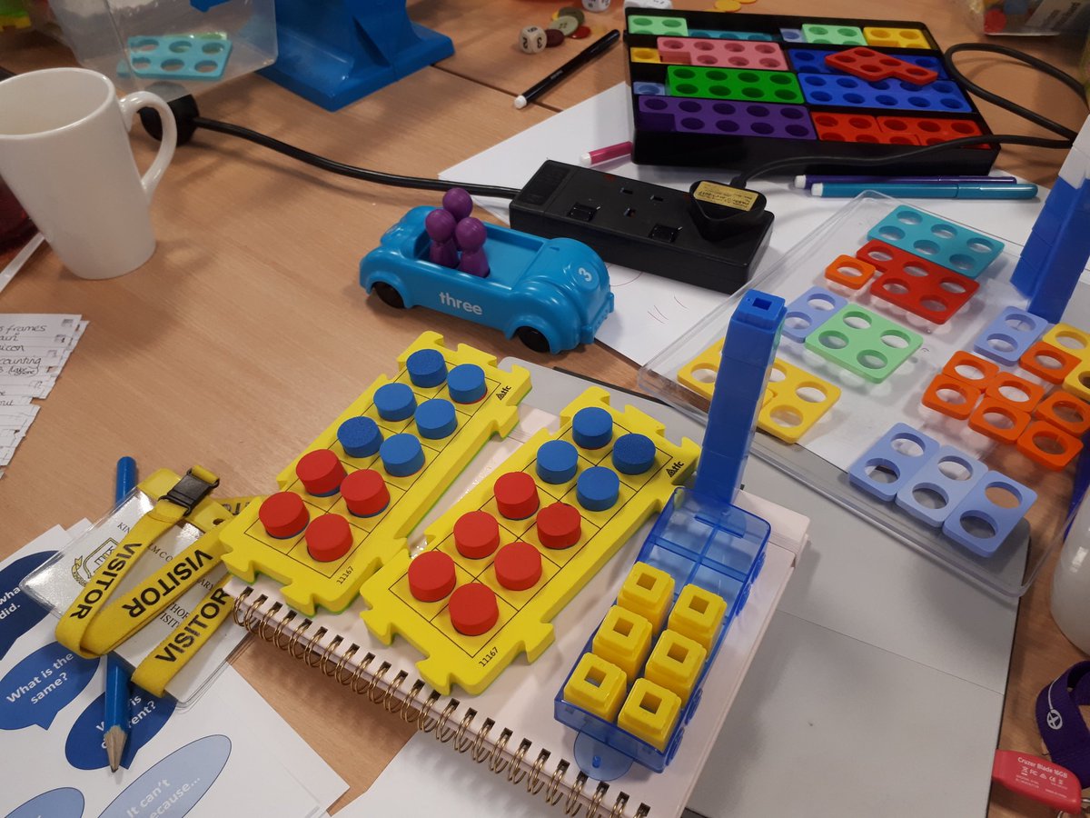 _pollykelly's tweet photo. How many different ways can you represent 6? Use of manipulatives in EYFS, GSP work group #glowmaths #mathschat https://t.co/4SDv4dpeYO