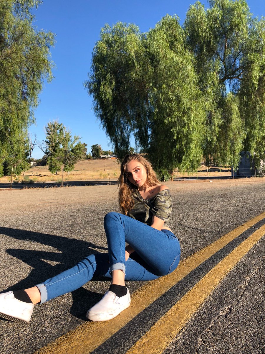 FonsecaLexine's tweet photo. baby lemme be your motivation <3 https://t.co/IySBbQUyuy