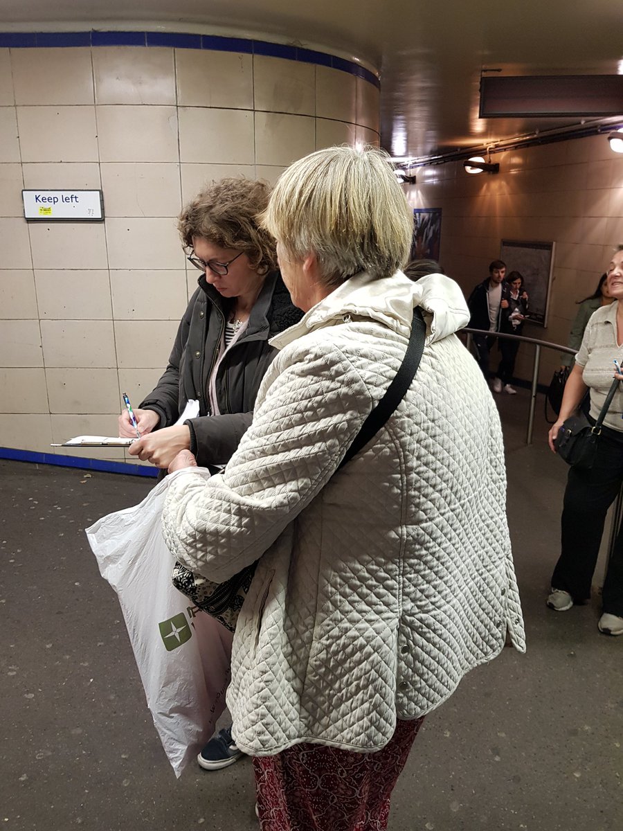 Labourstone's tweet photo. Good to be out tonite with Cllrs &amp; Activists #campaigning for @WFLabourParty
#StepFreeAccessStations petition @ #LeytonstoneHighRd #The45Steps &amp; #LeytonstoneUnderground #The30Steps Stations @UKLabour #Lab18 @LabourCllrs Please sign and share. https://t.co/3UsFqy4s0F https://t.co/Uja5XQrVYd