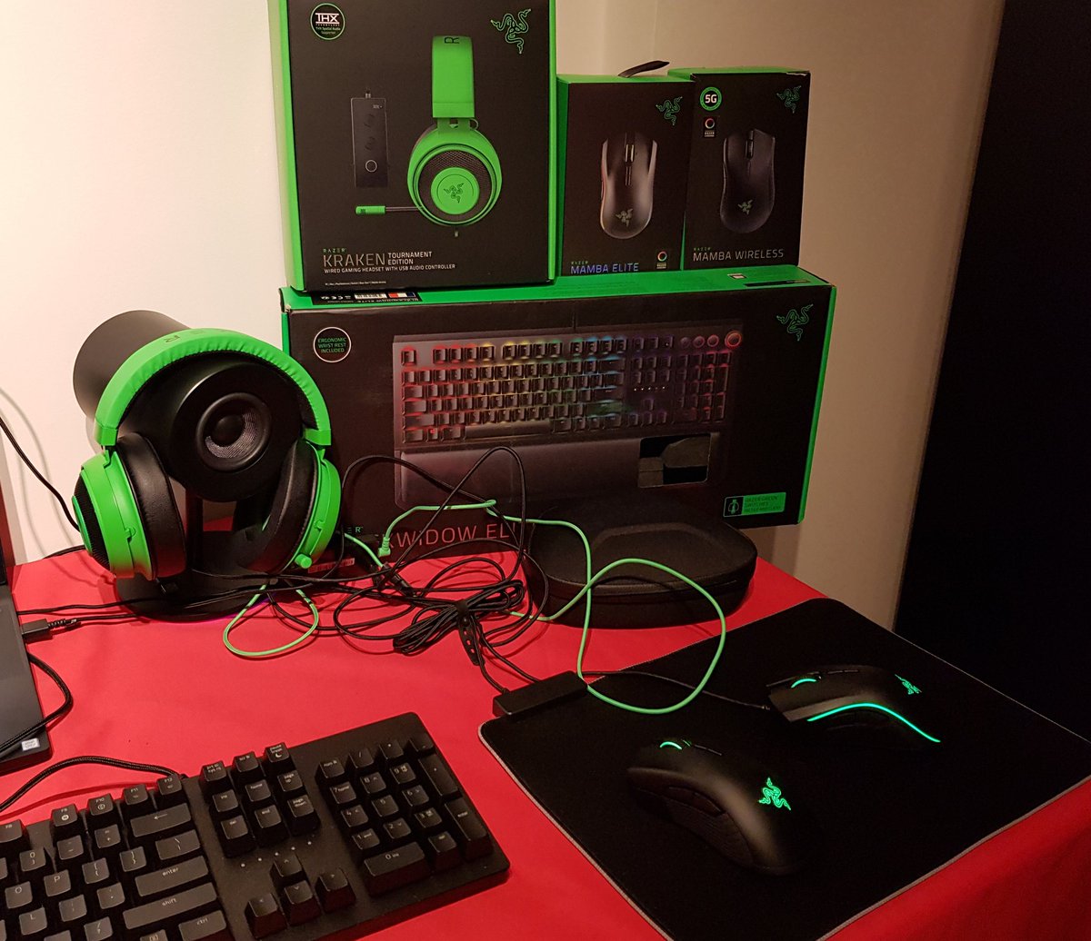 dressmegeekly's tweet photo. Quatrième édition de l'#Exloft avec plein de nouveautés gaming ! J'ai hâte de vous parler de tout ce matériel très chouette !! 🎮 #Razer #TurtleBeach #TrustGaming #PhilipsHue https://t.co/8ENzF3cxla