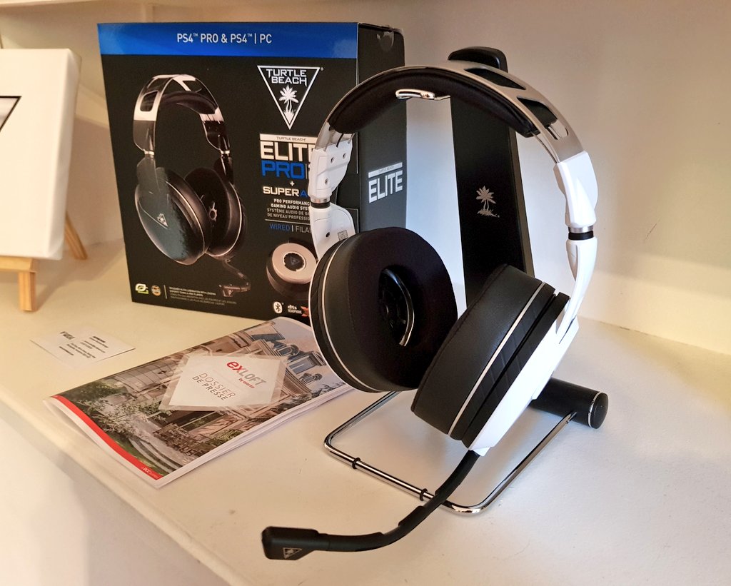 dressmegeekly's tweet photo. Quatrième édition de l'#Exloft avec plein de nouveautés gaming ! J'ai hâte de vous parler de tout ce matériel très chouette !! 🎮 #Razer #TurtleBeach #TrustGaming #PhilipsHue https://t.co/8ENzF3cxla