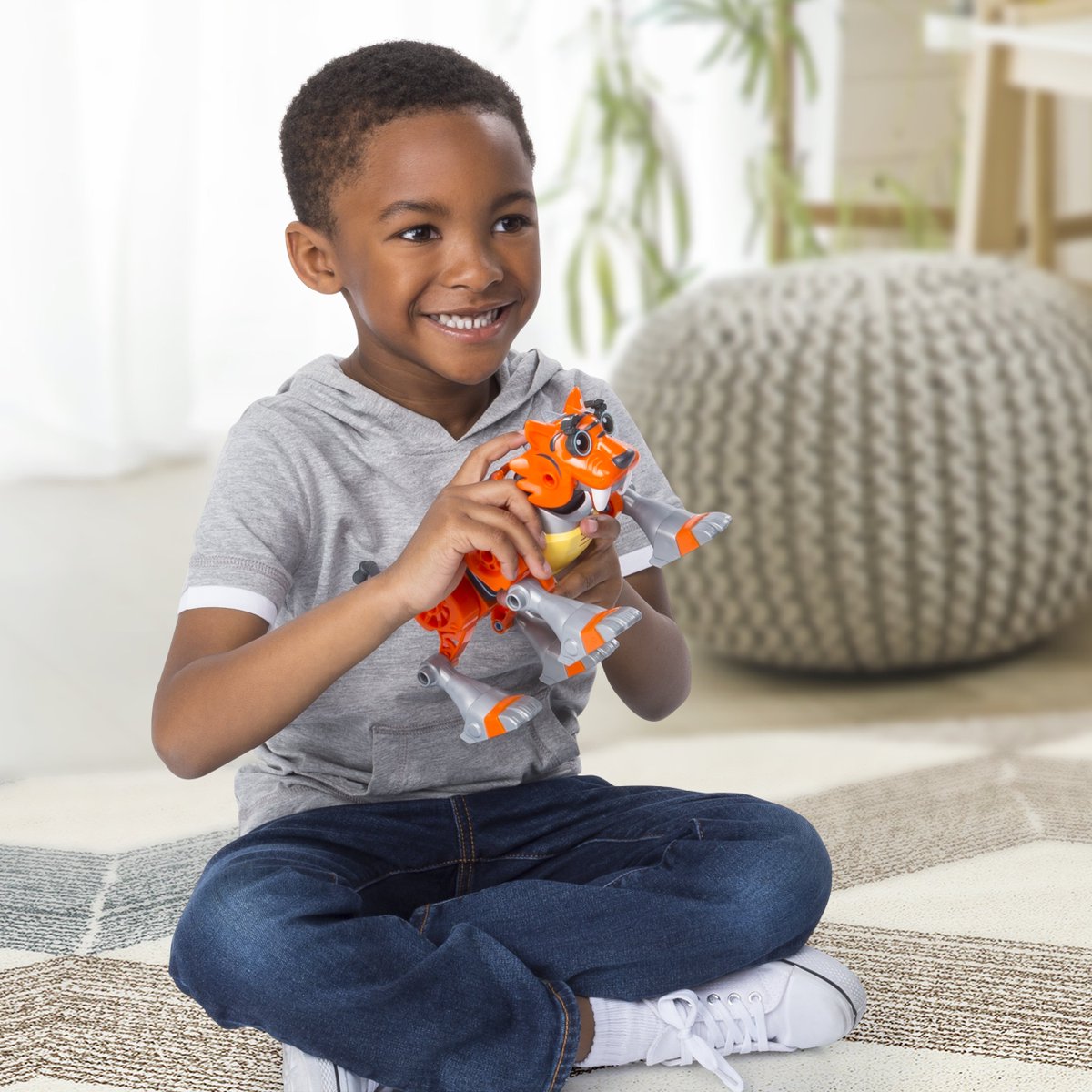 FamilyRated's tweet photo. 📣 Calling all Rusty Rivets fans 📣 @SpinMaster is giving American families a chance to try Botasaur or Tigerbot! Apply here https://t.co/O74TlU18ZB before September 30th and your family could be helping Rusty assemble his team 🛠️💪 #DiscoverRustyRivets #FamilyRatedClub https://t.co/WQWMVy4Ean