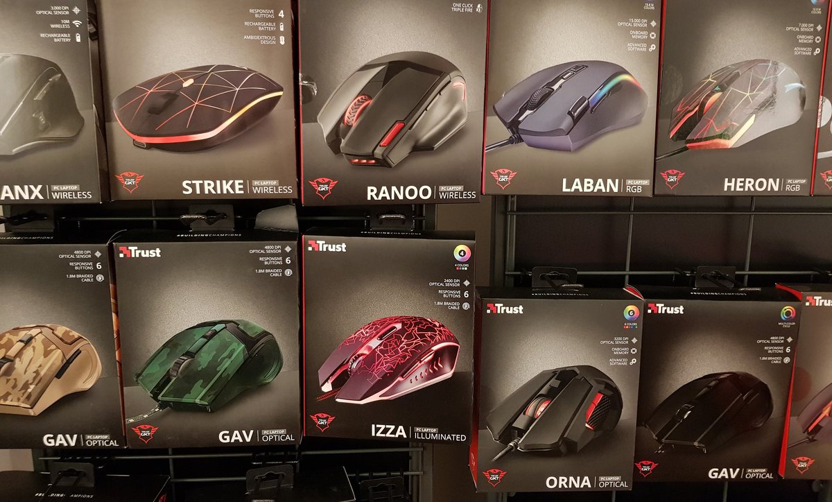 dressmegeekly's tweet photo. Quatrième édition de l'#Exloft avec plein de nouveautés gaming ! J'ai hâte de vous parler de tout ce matériel très chouette !! 🎮 #Razer #TurtleBeach #TrustGaming #PhilipsHue https://t.co/8ENzF3cxla