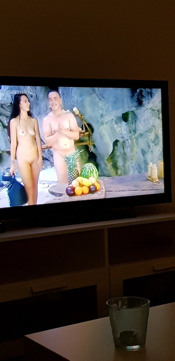 Just_Miertje's tweet photo. Zoek de ananas 🙊

#adamzoekteva https://t.co/Dxyug04Kzx