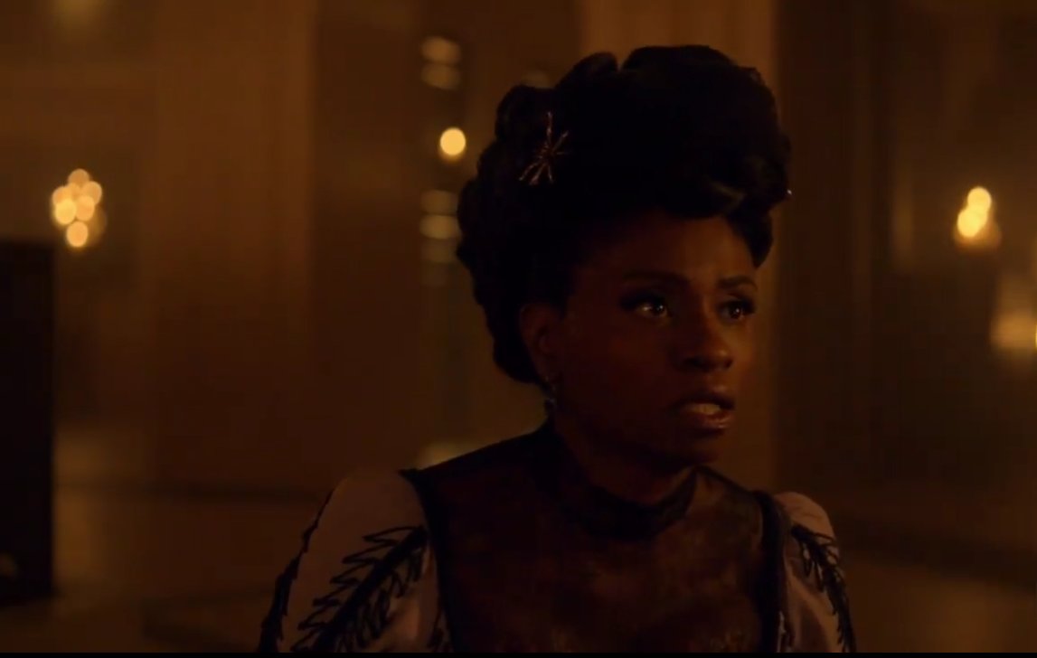 AHS8infos's tweet photo. SURPRISE BITCH #AHS #AHSApocalypse https://t.co/rwrVclasuK