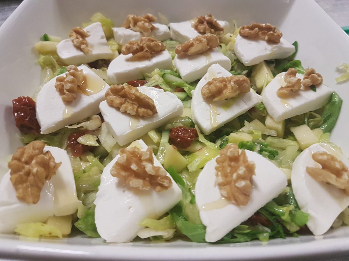 ElzingaCatering's tweet photo. Vandaag weer heerlijke en verse salades mogen leveren aan diverse klanten https://t.co/soulVsmiZI