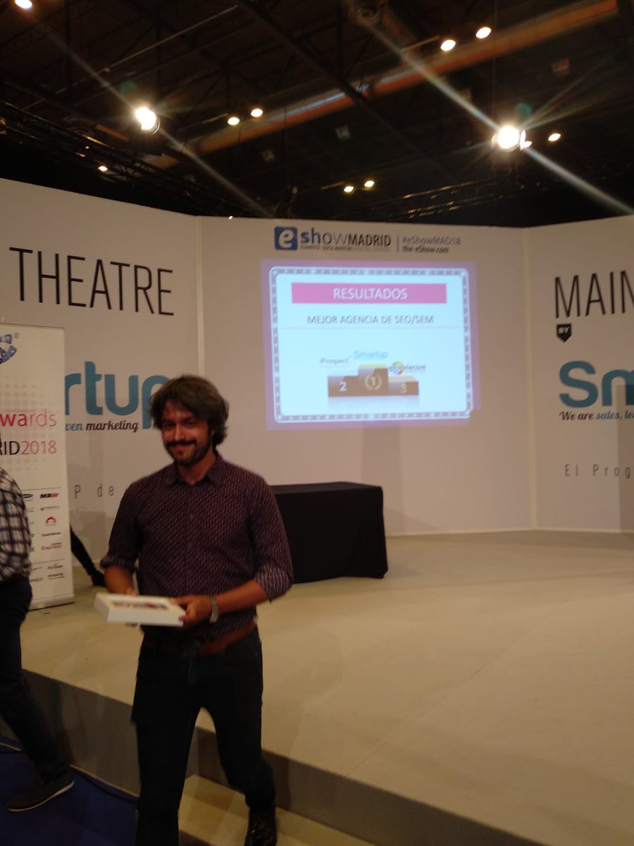 iProspectES's tweet photo. ¡Y así ha sido la recogida de premios para la categoría de mejores agencias SEO/SEM! #iPproud #iPfeeling #eShowMAD18 https://t.co/vNZGZU9C8M
