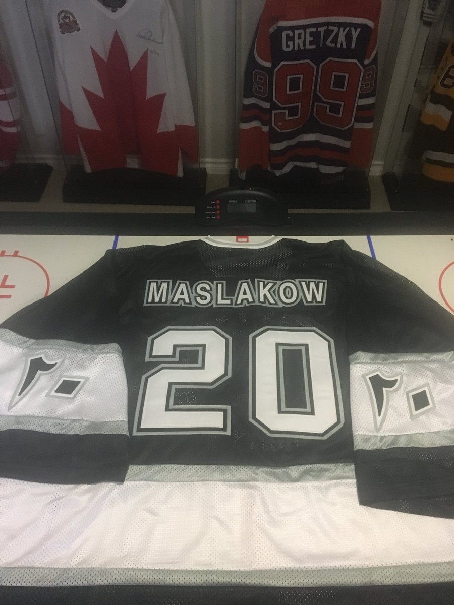 LeafsMaz20's tweet photo. A huge thank you to the @Mighty_Camels @Imedge_Group &amp; @mikefreeson for replacing my Camels jersey. My original got ripped in a good old goalie fight a few years back &amp; I’ve been missing it since lol Best of luck defending your EHL title &amp; congrats on your 25th Anniversary season https://t.co/ZRrbDthOgl
