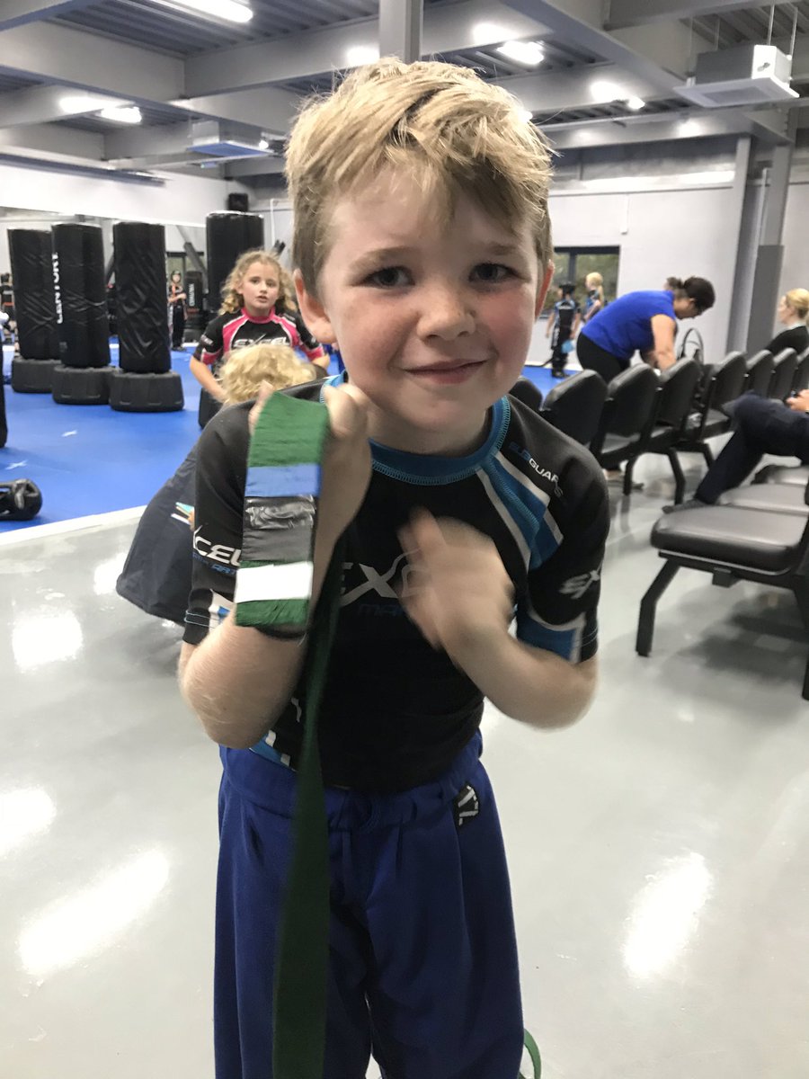 TazikimKim's tweet photo. #martialarts #hadtoreallyworkhard #3rdtimelucky #give100% #excelinlife https://t.co/4nVne9dMvF