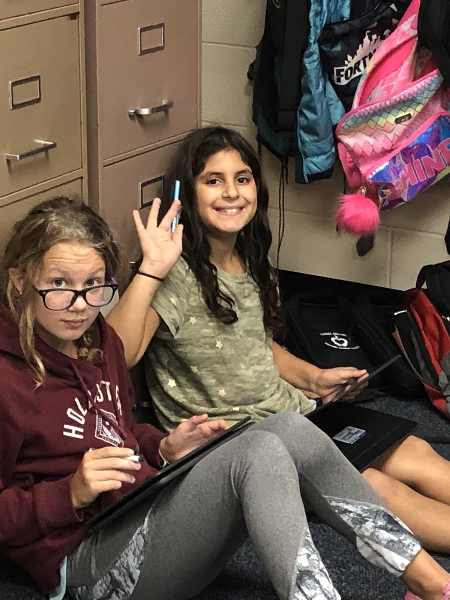 BulgerHale's tweet photo. Math is so fun with our Chromebooks! So engaged in expanding their math knowledge! #HalePackStrong #WeAre54 https://t.co/kYo8uCyDZv