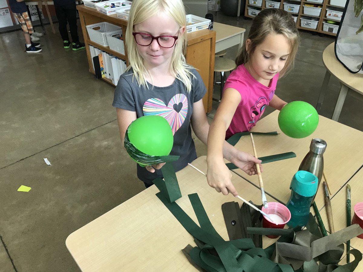 MrsEmburysClass's tweet photo. STEM project to help us transform our classroom into a butterfly conservatory - todayβs project: Chrysalis and Cocoons #futureentomologists #grade2inquiry #projectbasedlearning https://t.co/yRWn0ifC4I