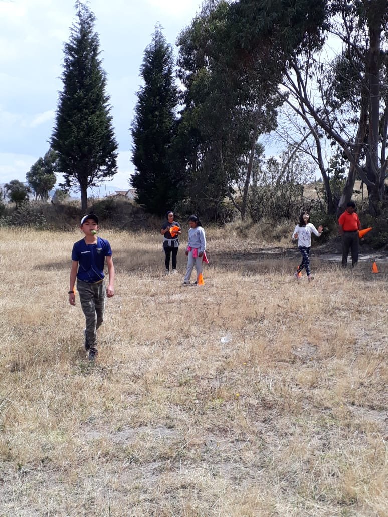CampEcuador's tweet photo. Having fun is important #TeamGrade6th are proof of that, experiencing funπ, friendship, being a good sport is what you are teaching us! #DoSomethingAmazing #CampsEffect @CampsInt https://t.co/QKUIZpUqZc