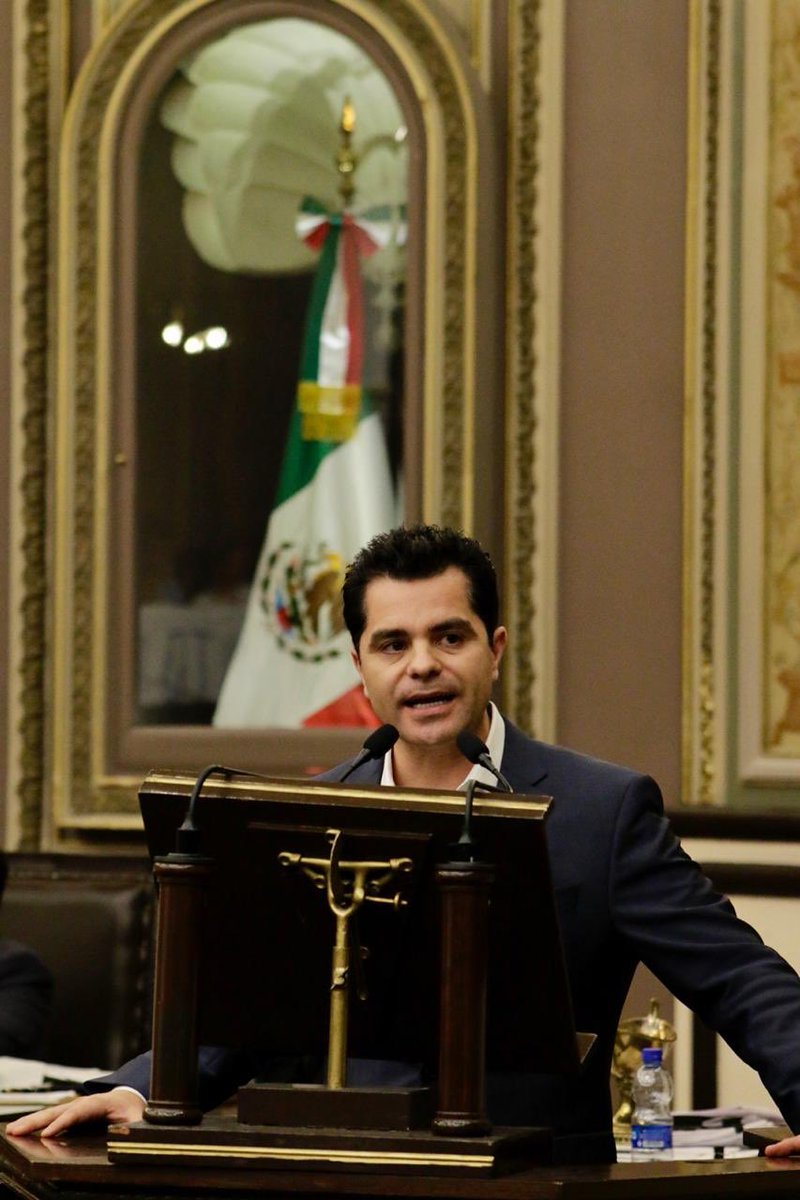 MgBranding's tweet image. ¡Los diputados de @MorenaEnPuebla hacen mutis! 🤐 

#Entérate Los Barbosistas no quieren bajarse la dieta en un 50%, en lugar de votarlo y aprobarlo inmediatamente como lo han hecho con otras propuestas prefieren callarse y mandarlo a comisión. 

 ¿Y su plan de austeridad Apá?