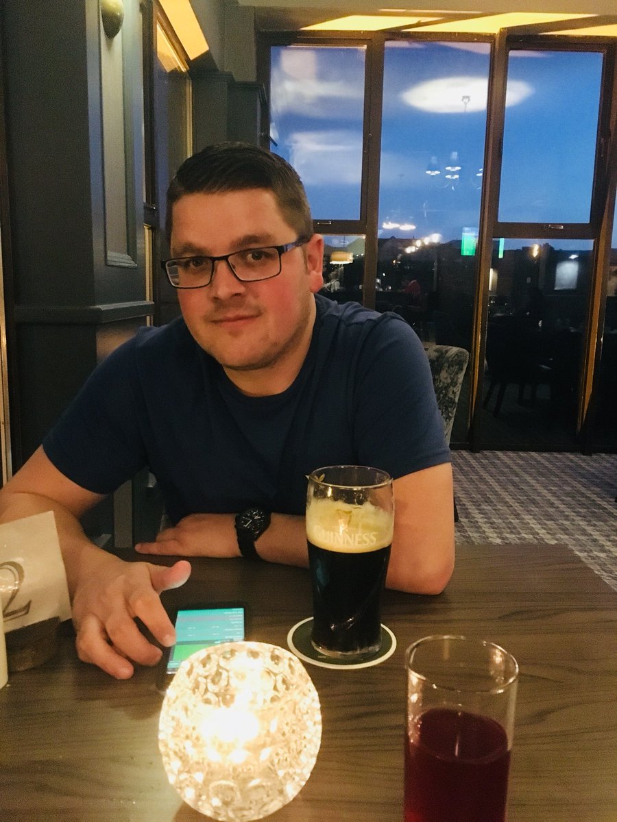 IcklePixiePuff's tweet photo. How do you know you are not in a Wetherspoons? There is a candle on the table... #datenight #Fallshotel https://t.co/YmfRlNi3aC