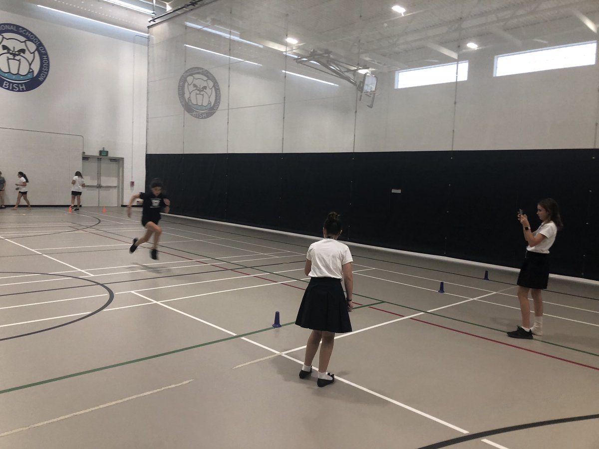 <a href="/Bulldogs_AD/">BulldogsAD</a> <a href="/BISHouston/">BIS Houston</a> Year 7 students using their iPads to develop their understanding of how to analyze and refine their performances in Track and Field