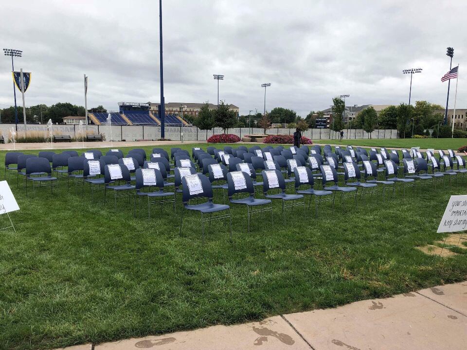buchtelite's tweet photo. Today, 123 chairs sat on Coleman Commons to represent the 123 lives lost to suicide each day. Event organizer @katiehickmann wanted to empower UA students to ‘Stand Up to Suicide.’ (photo credit: Ruthie Hawks) https://t.co/PuAmjp20F2