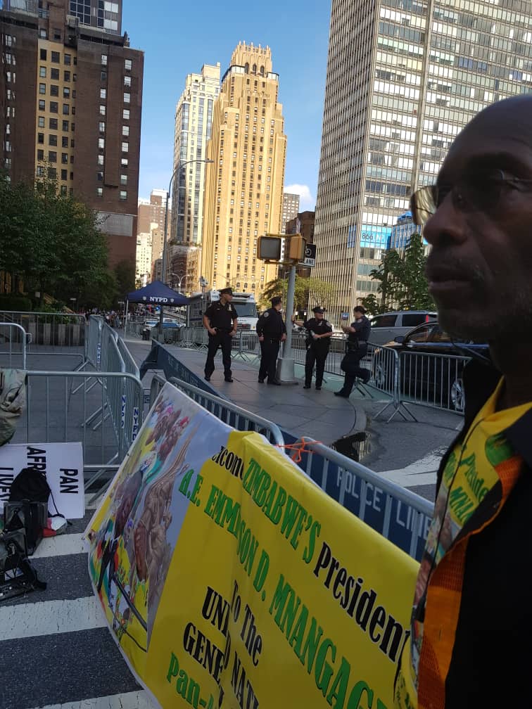 Letty_Mabhena's tweet photo. Pan Africanists #D12Movement members are now gathering in #NewYork for the Solidarity March in support of President ED Mnangagwa ahead of his inaugural #UNGA address.
#EDIsMyPresident
#EDatUNGA https://t.co/DOETHk1qvj