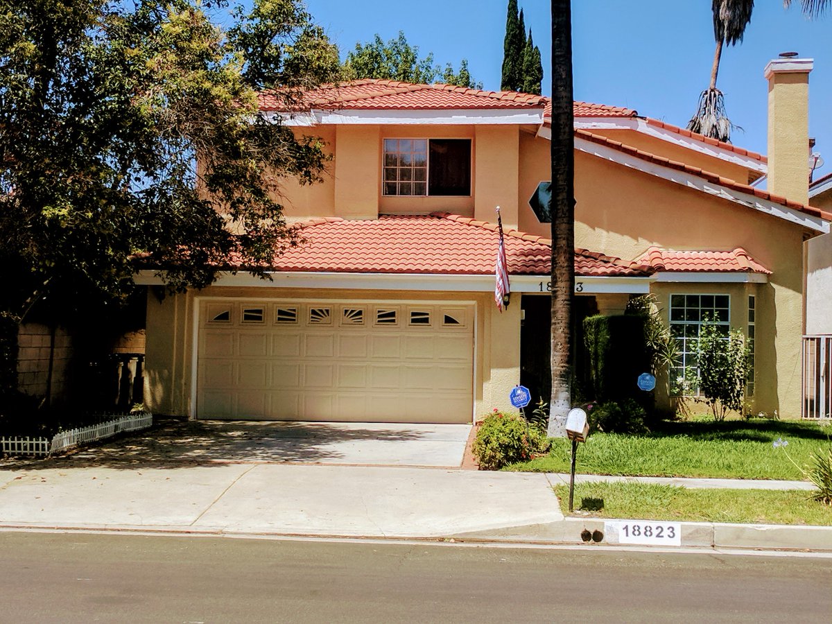 Busiestrealtor's tweet photo. New Listing coming tomorrow 9/27. Tarzana Pool Home for $890,000. 5 Bedroom, 4 Bathroom, over 2900 Sq/Ft. Big backyard with a pool, and spa. #LArealestate, #housesforsale https://t.co/TkOOP46rRH