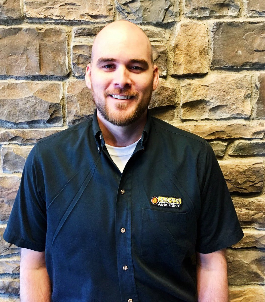 aspen_auto's tweet photo. Hey look! It's Philip! He's one of our best service advisors at our Jet Stream location. Stop in to visit him some time, and tell him we said hi!
#AutoShop #MechanicLife #HardWork #Dedication https://t.co/iiJf5UiX3n