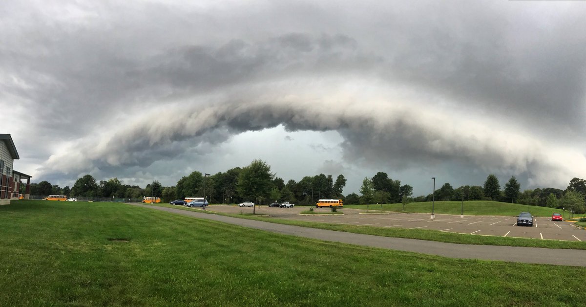 WX_ATM's tweet photo. Impressive shelf cloud with today’s severe weather in Nokesville VA #vawx @capitalweather https://t.co/62dVGrzasu
