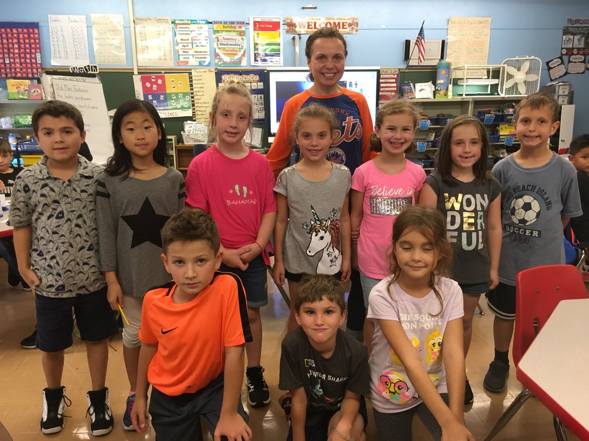 WOSnews's tweet image. So many great shirts and just as many great conversations started during today’s #StartWithHello t-shirt day @sandyhook @CaralynCosgrove @MrsBenaquista #mrsbartellWOS #mscucciaWOS