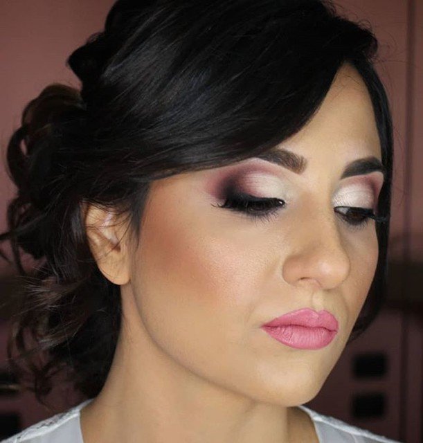 heblondeebroker's tweet photo. Reposting @angelabuonanno_makeup:
La mia sposa di oggi: Maria ❤👰
#makeup #makeupaddict #makeupjunkie #instamakeup #maquiagem #instabeauty  #ilovemakeup #makeupsposa #makeuptrasformation #makeuplover #maquillaje #truccosposa #wakeupandmakeup #makeupbyme #beforeandafter https://t.co/Ot59uaH5gZ