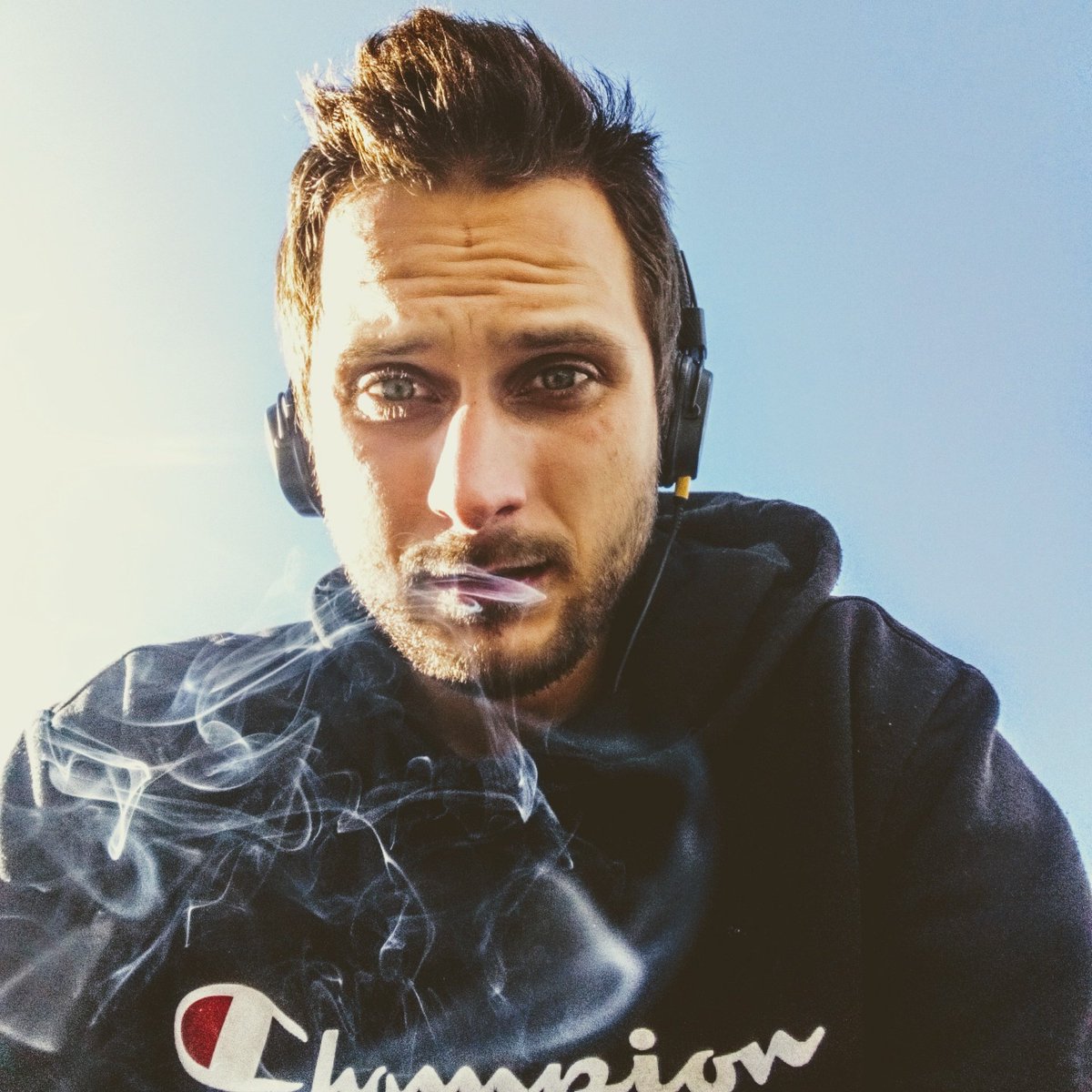 niss_beatz's tweet photo. #profilephoto #nederland 🇳🇱 #hertogenbosch #smokeweedeveryday https://t.co/NPJEiGpVqg