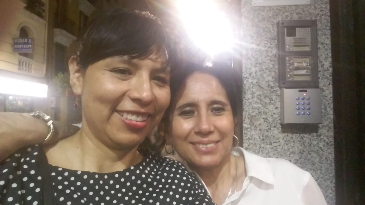SUDARIN's tweet photo. #GIGAPP2018  Gracias Senadora Dra Mirtha Arce Camacho @mirthaarce2007  por coordinar el panel que presente en GIGAPP #society #openinnovation #opengovernmet #participation #transparency #cocreation Las quiero amigas @SulFarSo  Argentina- Bolivia- España https://t.co/Ei2A6kPhLU