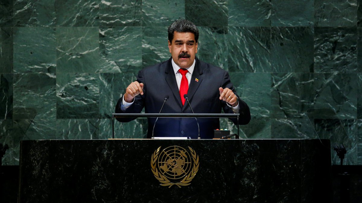 teleSURtv's tweet photo. .@NicolasMaduro: De los 20 años que tiene la Revolución Bolivariana en Venezuela fueron los últimos tres los más difíciles porque arreciaron las agresiones, pero hoy puedo decir que estamos más fuertes que nunca https://t.co/tqMKHfl0b4  

#VenezuelaAlzaSuVozEnLaONU #UNGA https://t.co/8j50WumCTP