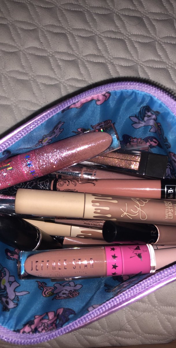BriannaAlvarez's tweet photo. @JeffreeStar out of all my nudes mannequin is by far my favorite nude shade ever! I will be order another one soon along with the lipliner😍 https://t.co/3DxvP26YPK