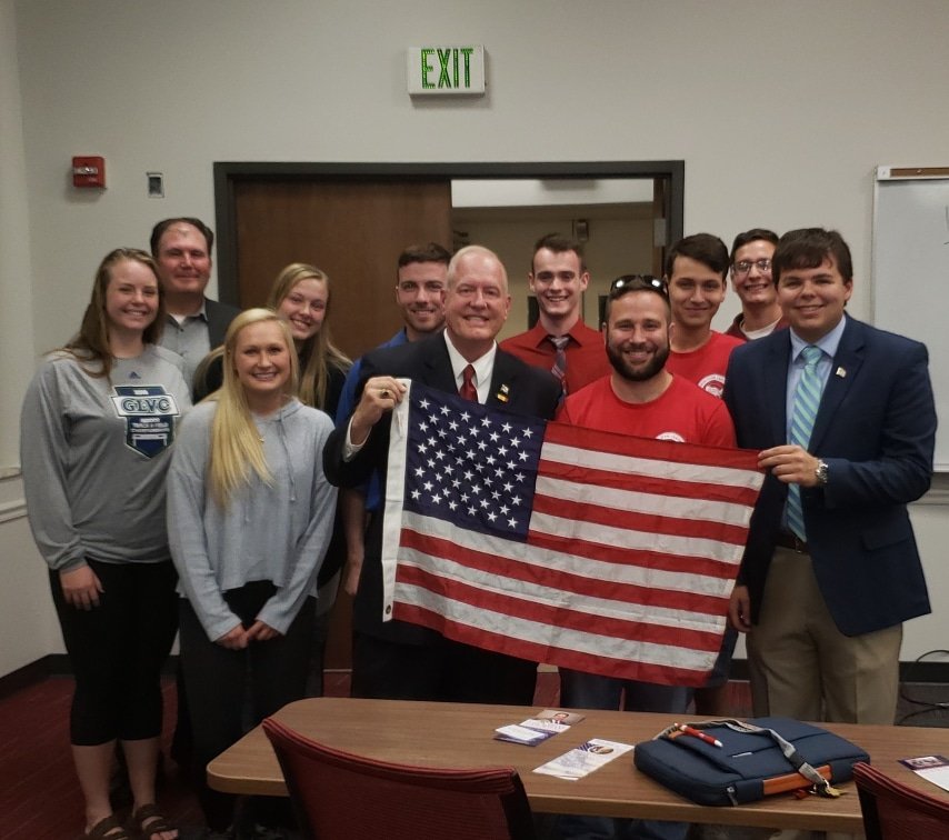 UindyGop's tweet photo. The Uindy College Republicans were excited to get the chance to hear from the 7th district congressional candidate Wayne "Gunny" Harmon tonight, along with Sheriff candidate Brian Durham, Recorder candidate Paul Annee, and Greg Lannan from the Marion County GOP. #UindyGOP https://t.co/Dzr7ir26L1