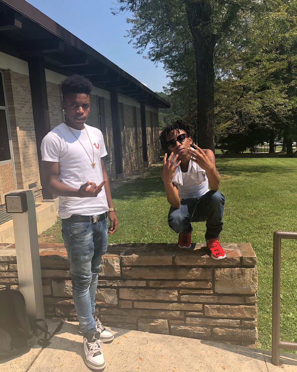 mar_glassmanor's tweet photo. #RipSavage🌍🖖🏾 #FreeDaBros Wit My Dawg Wrong Or Right💯💫 https://t.co/pTdohp6im5