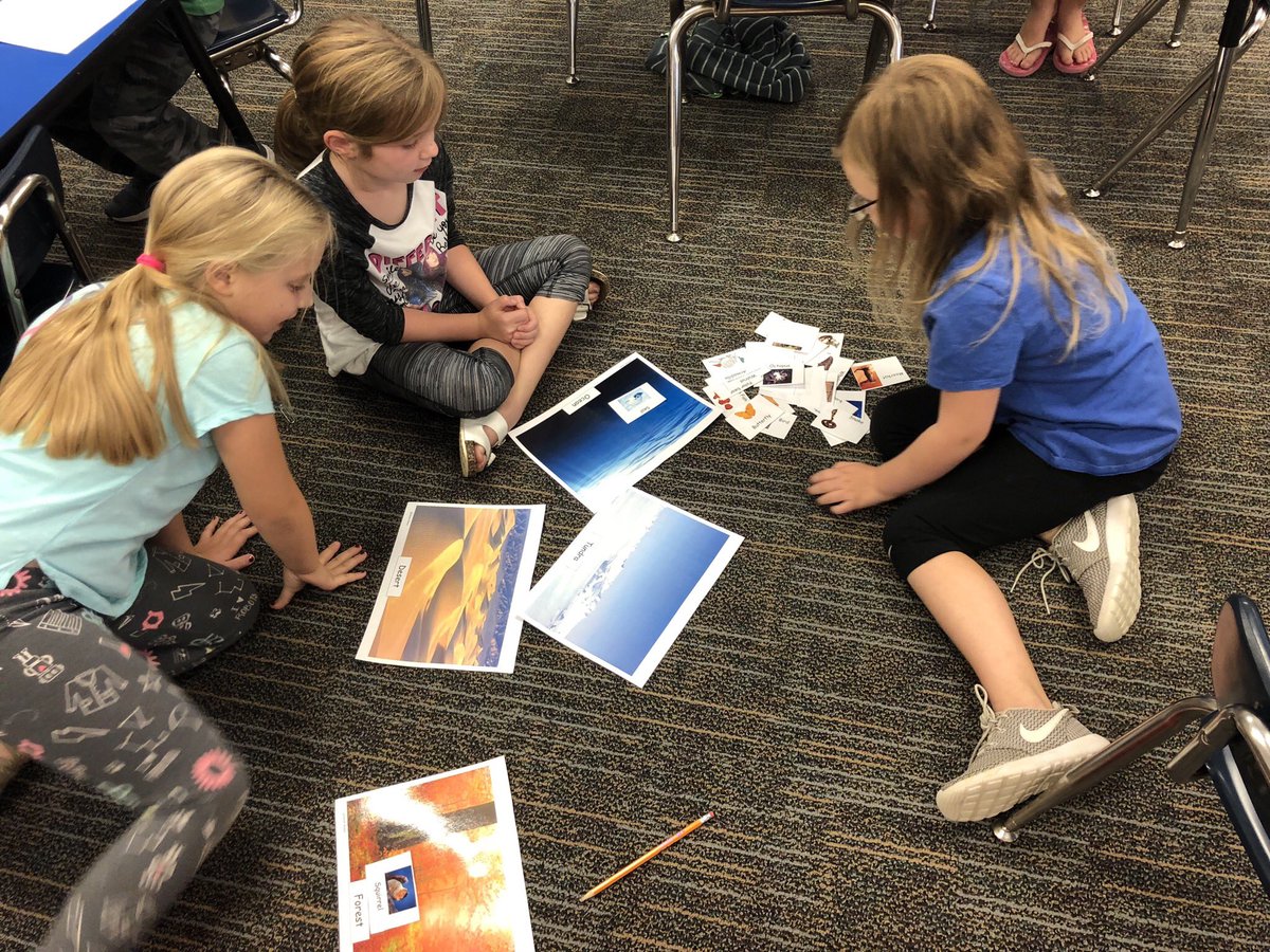Mrs_Maberry's tweet photo. First graders learning about habitats! Working together! #scienceisfun #teamwork #KCErocks https://t.co/rXxbFGmWkk
