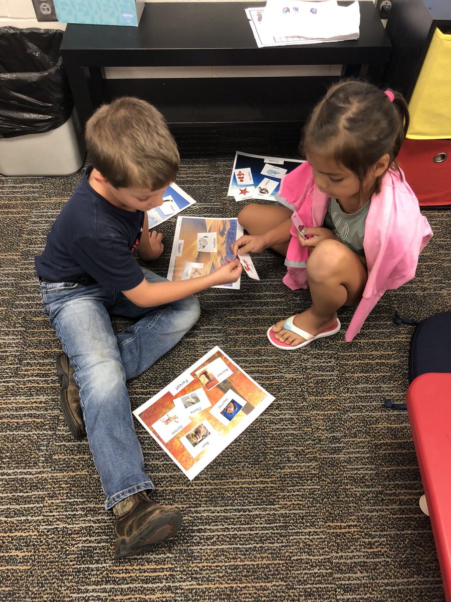 Mrs_Maberry's tweet photo. First graders learning about habitats! Working together! #scienceisfun #teamwork #KCErocks https://t.co/rXxbFGmWkk