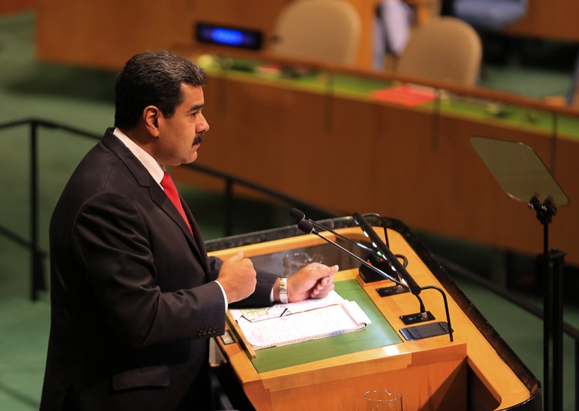 CarnetDLaPatria's tweet photo. “Traemos buenas noticias del esfuerzo de recuperación económica nacional mediante un programa que logra posicionar las bases de crecimiento sostenible rumbo a un nuevo modelo social ¡Nosotros creemos en otro mundo, uno que es pluripolar!” 

#VenezuelaAlzaSuVozEnLaONU https://t.co/2XKSCNs9vo
