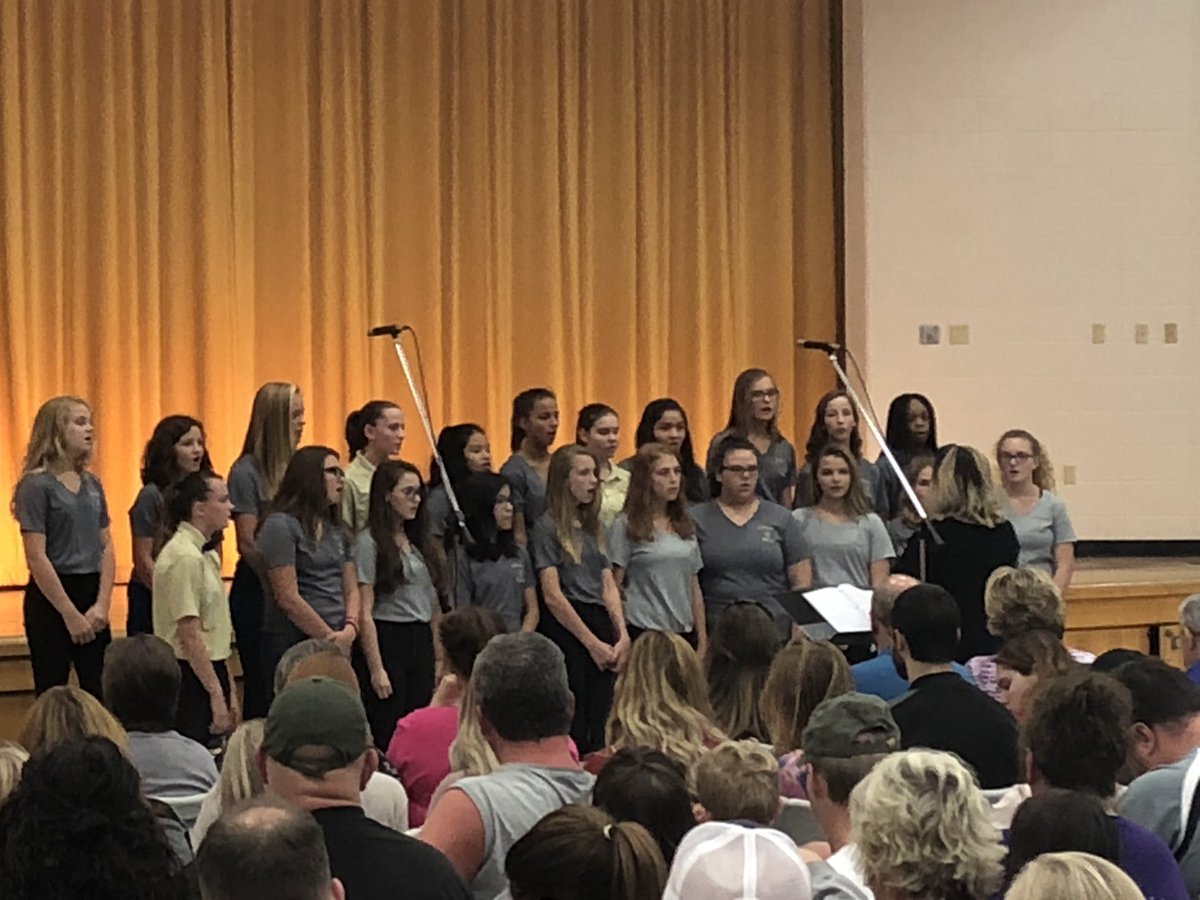 LMS_LCSC's tweet photo. Our Treble Makers, Intermezzo, and Vivo Choirs joined LMS Concert Band for the Autumn Concert. #LCSCPride https://t.co/1v2e03tMWQ