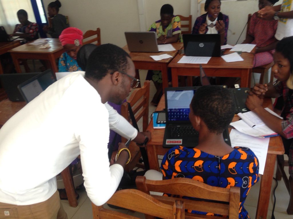 larissa_towanou's tweet image. Retour en images sur la session d'initiation à l’informatique qui a eu lieu à Institut Français de Parakou avec Mr Olive Xavier (Rédacteur web) &amp;amp; Yann KOTTO (Développeur mobile).

#HackHer #DigitalLadies #DigitalHasNoGender #BeninNumerique #WomenInTech #Wasexo #Parakou