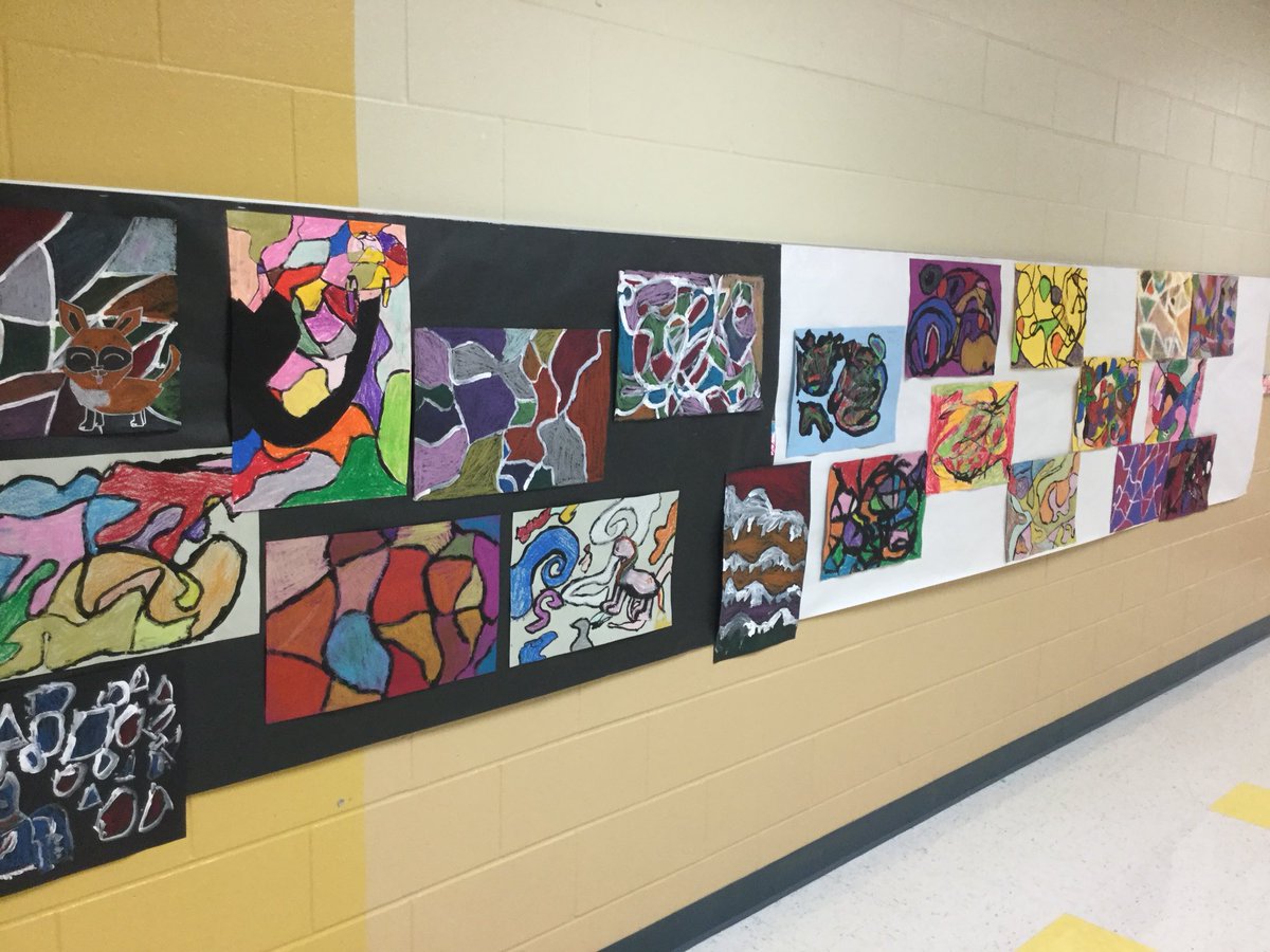 JGannart's tweet photo. 4th Graders AbStRacT ARt! @JGannart #Langleylobos #art https://t.co/ZAF9bdqUbC