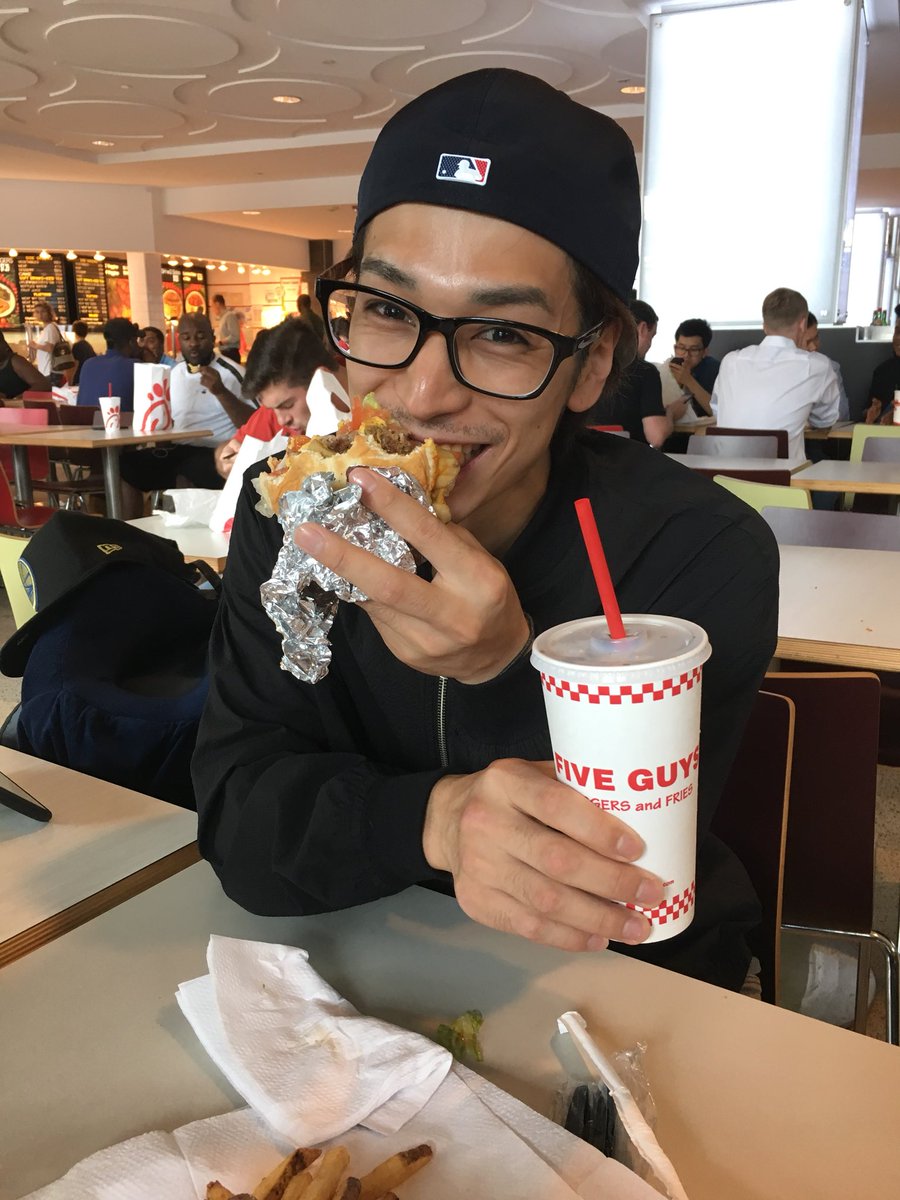 JHouseRock's tweet photo. YU of Rookiez is Punk’d enjoying an American burger. https://t.co/tcRgEcH6RW