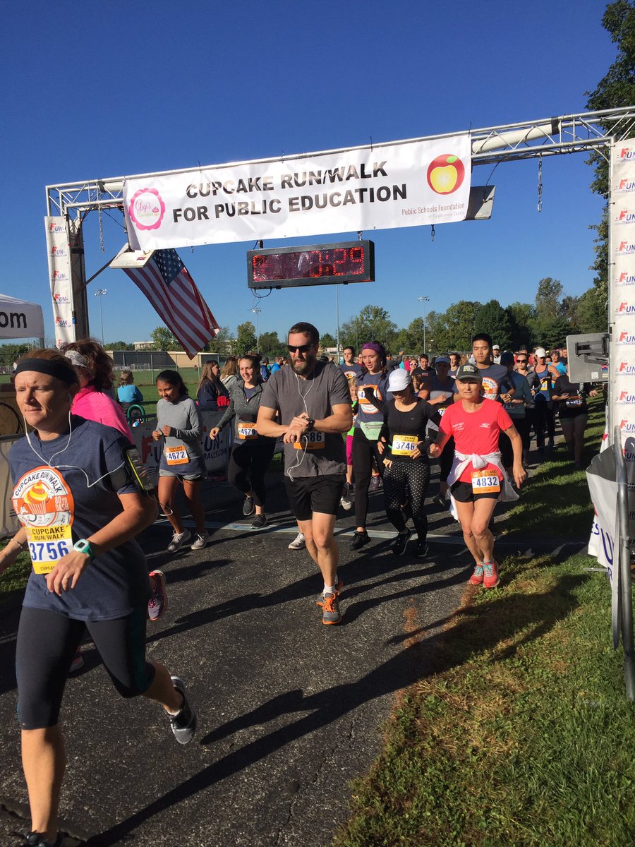RonAlting's tweet photo. Since its inception, I’ve been a proud sponsor of the #CupcakeRun, which supports our local teachers and public education. Big thanks to all who came out and @gigiscupcakes! We had a record turnout. Also, big thanks to Teachers for Senator Alting for your support! @PSFTC_ORG https://t.co/MtKg35a1Ro