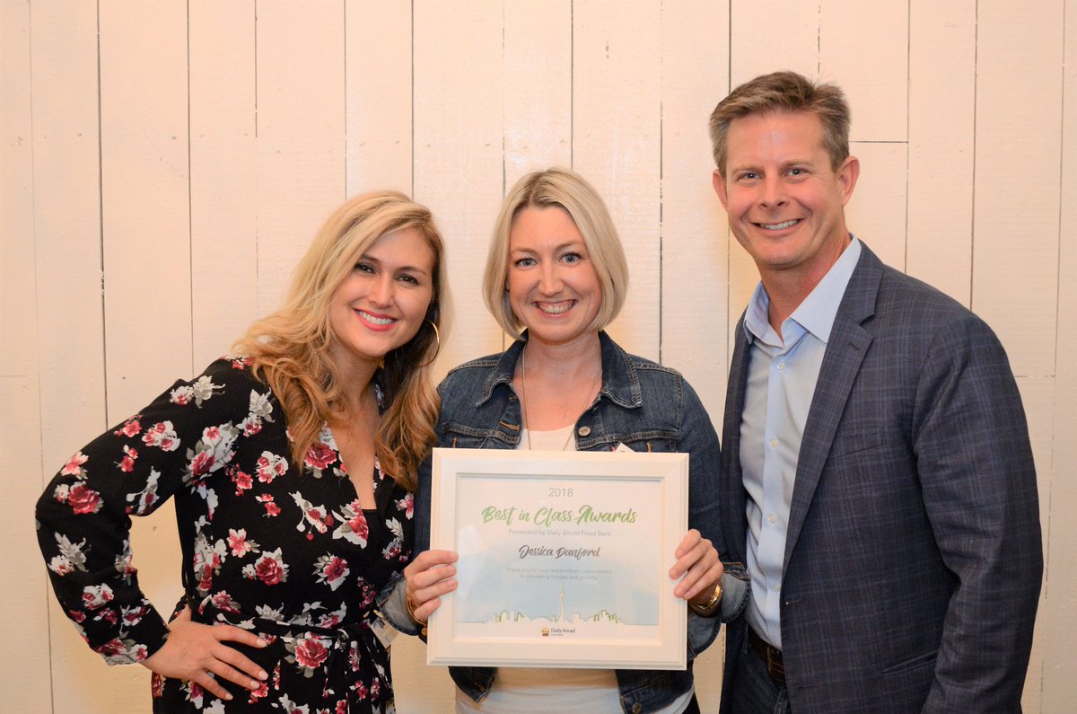 DailyBreadTO's tweet photo. Last night we celebrated community partners &amp; their commitment to alleviating #hunger #Toronto at #BICA18. We'd like to thank our MC @JennValentyne &amp; of course, each of our finalists &amp; award recipients for their efforts, passion &amp; generosity! https://t.co/jr2U1Lf1D5 #DailyBreadTO https://t.co/qOvLdRq15s