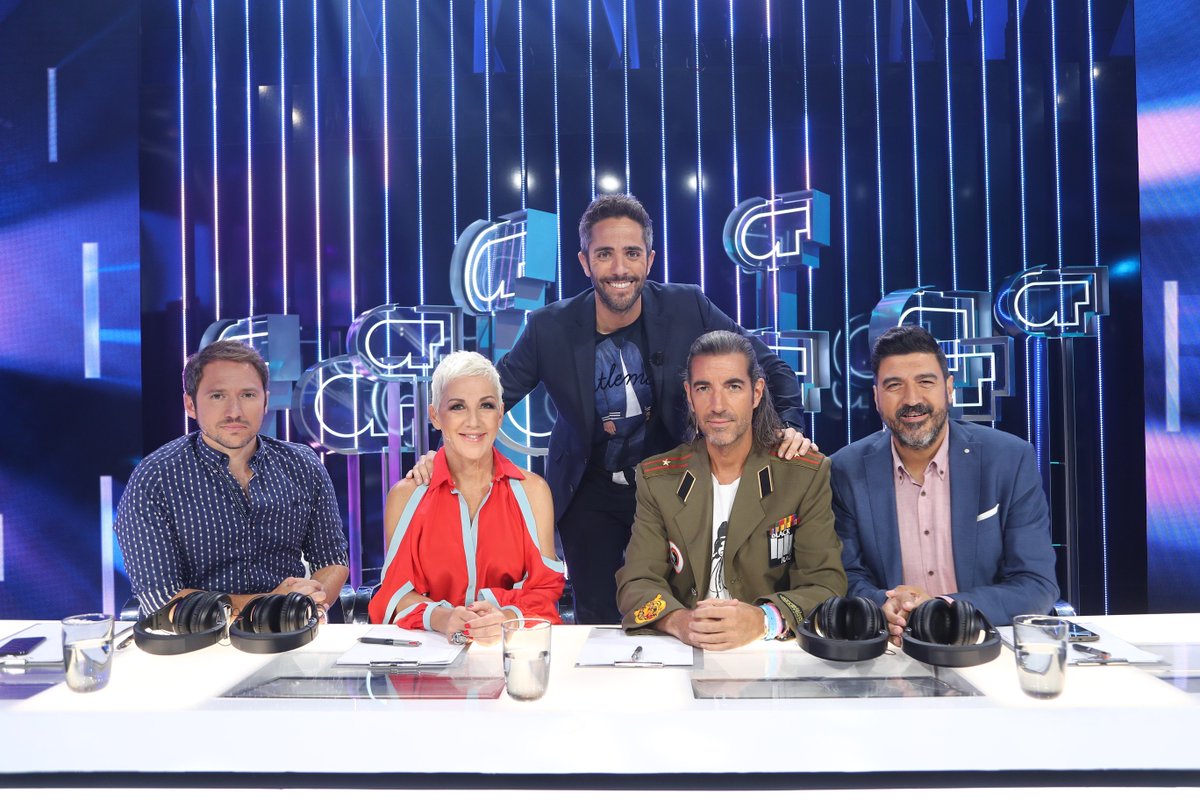 JoseIrunFoto's tweet photo. #OTGala1 @OT_Oficial @RobertoLealG @AnaTorrojaMx @TonyAguilarOfi https://t.co/fwbmFYAkDB