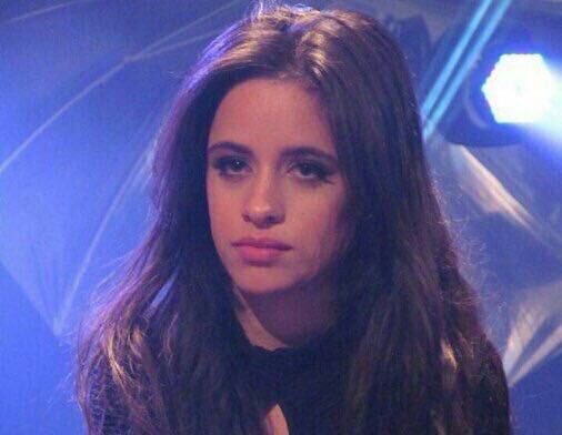 CAMlLASMILE's tweet photo. Tweet de apreciación de Camila con cara de orto. 

#CamilaCabello #TheFemaleArtist #PCAsp https://t.co/DpxLurahTJ