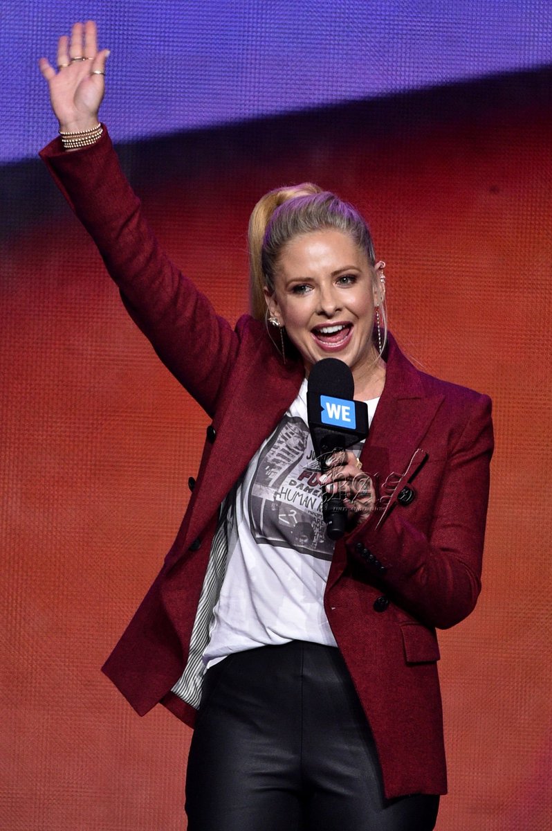 BuffyAngelShow's tweet photo. Aujourd'hui, #SarahMichelleGellar était invitée d'honneur à l'événement WE day #UN2018 (organisation caritative internationale) pour une prise de parole. L'événement se tenait à New York >> https://t.co/SQ33oOPJNh
#Buffy #Gellar #Buffyverse https://t.co/sLzxUbP29w