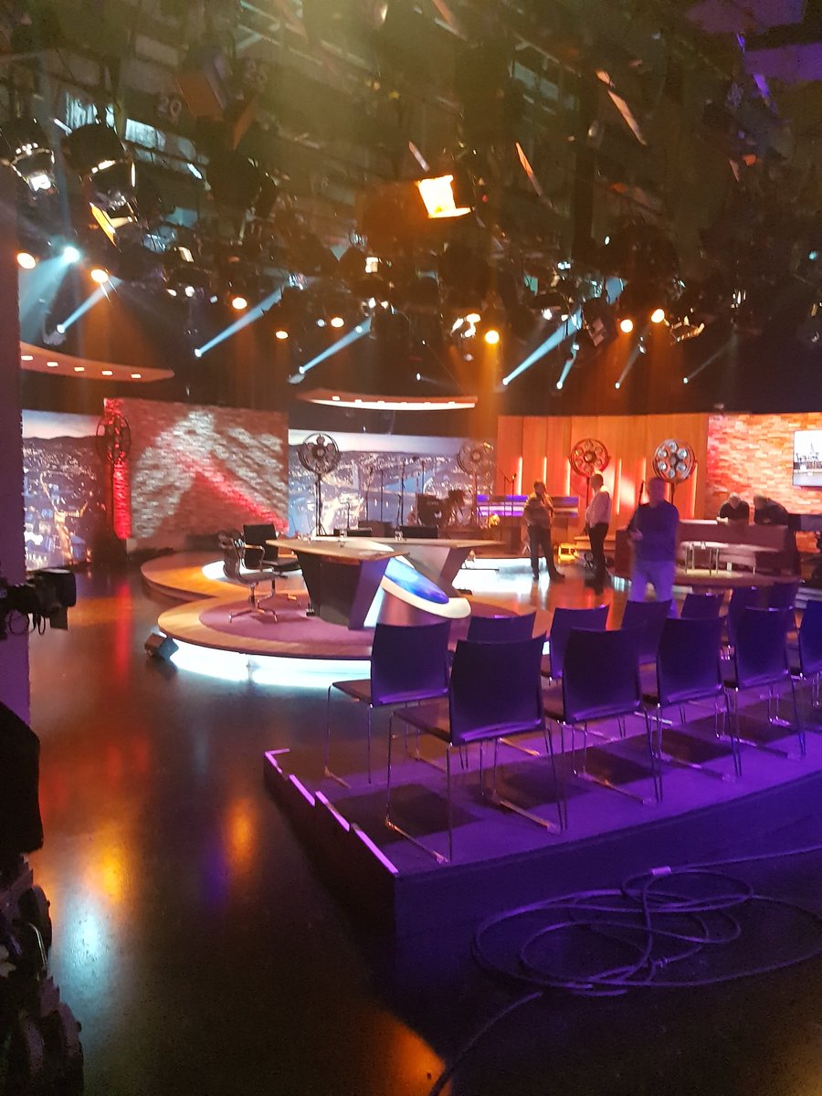 justnaomh's tweet photo. All set for @BBCNolan ... looking forward to chatting with @EJWoolf ... #trackerapps #nolanlive #debate https://t.co/OXwZQQBNXN