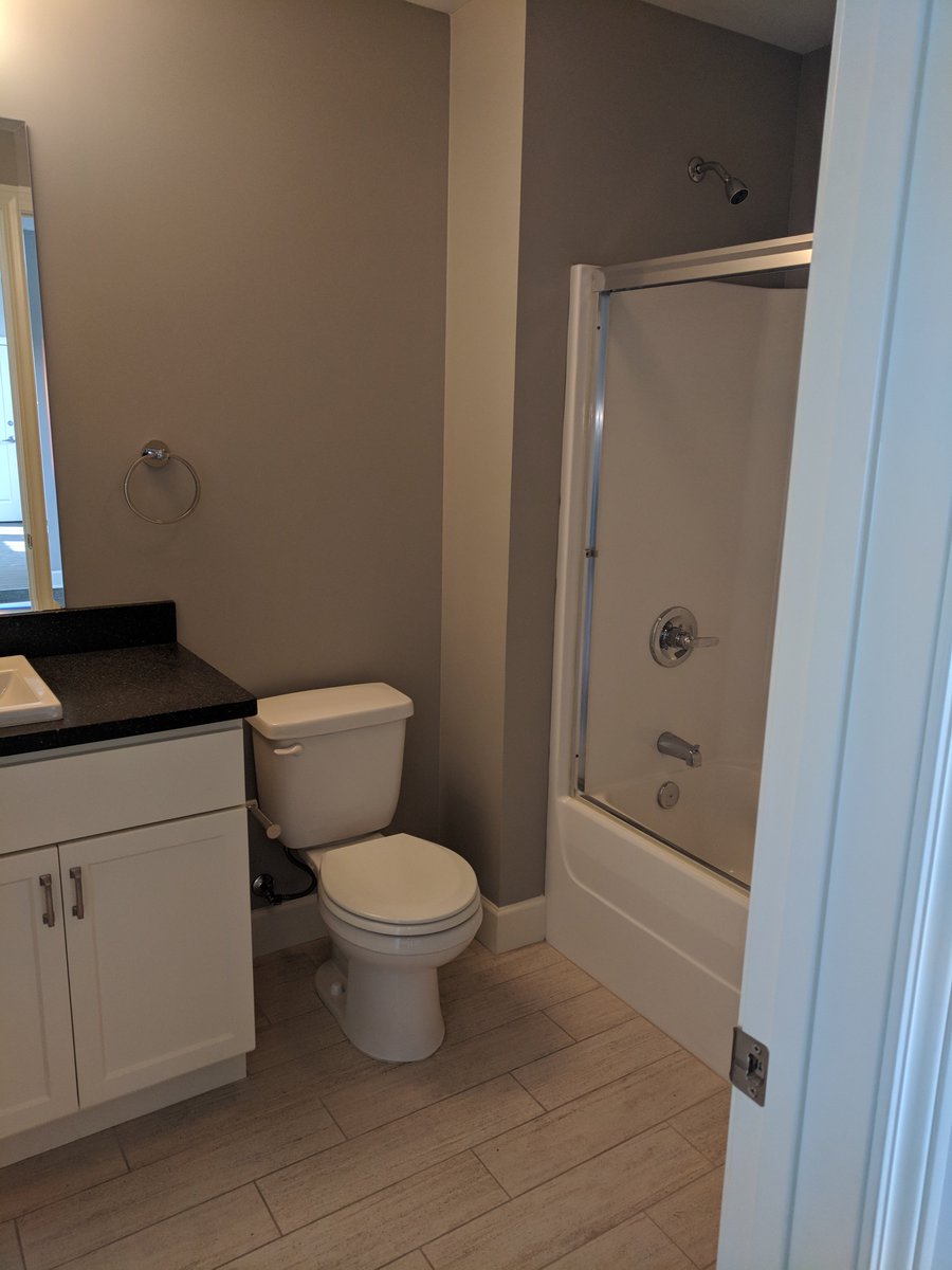 ArcadeUnion's tweet image. We have only 2 remaining 2 bed/2 bath apartments left!!!!
Time is running out to take advantage of our great special!
If you are interested call us at 563.324.9898.