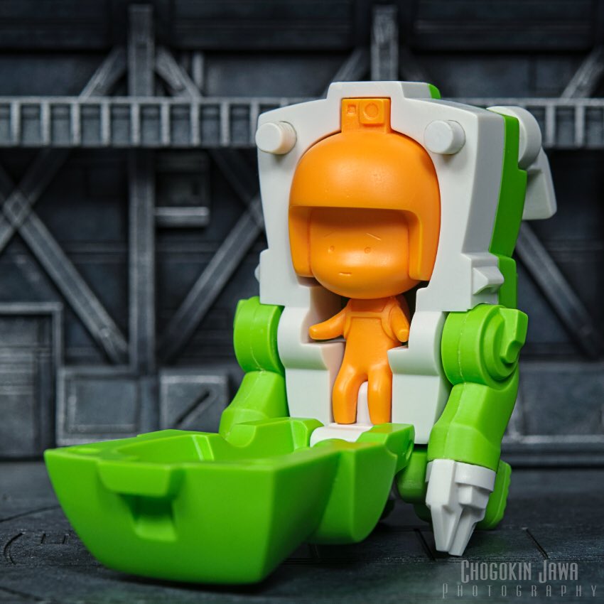 chogokinjawa's tweet photo. Heavy Expedition Suit by @pragmatoyz #resinkit #wf2017 #wonderfestival #robot #toyphotography https://t.co/FoNFJFrkHP